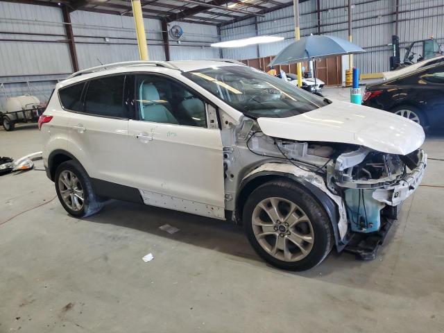  FORD ESCAPE 2016 Белы
