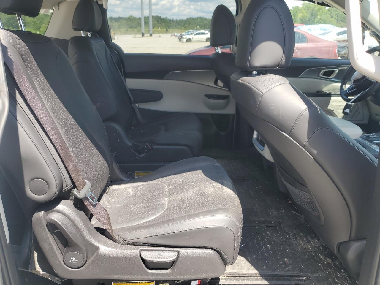 2023 Kia Carnival Lx VIN: KNDNB4H35P6251562 Lot: 65417005