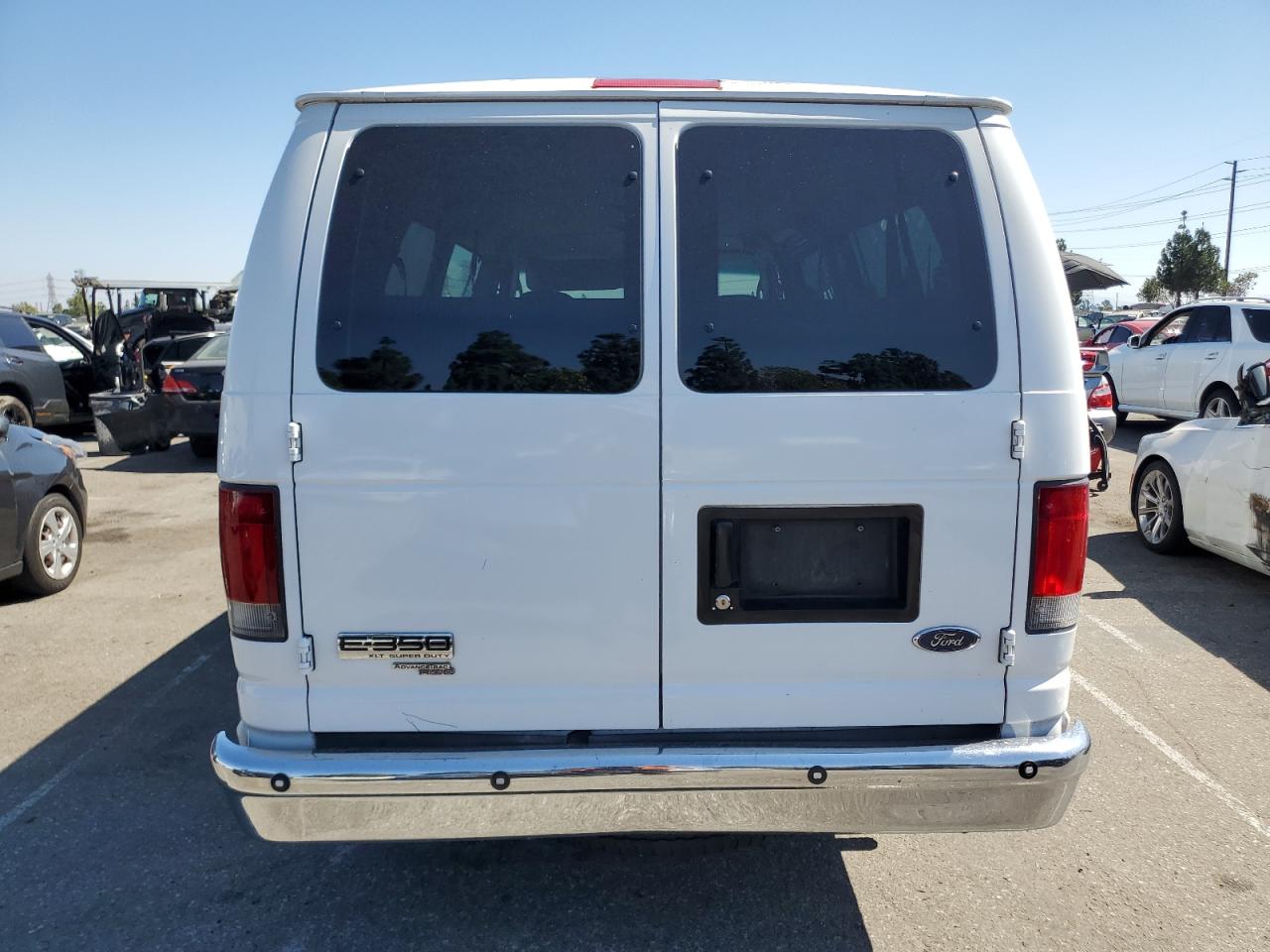 2007 Ford Econoline E350 Super Duty Wagon VIN: 1FBSS31L17DA98329 Lot: 66902645