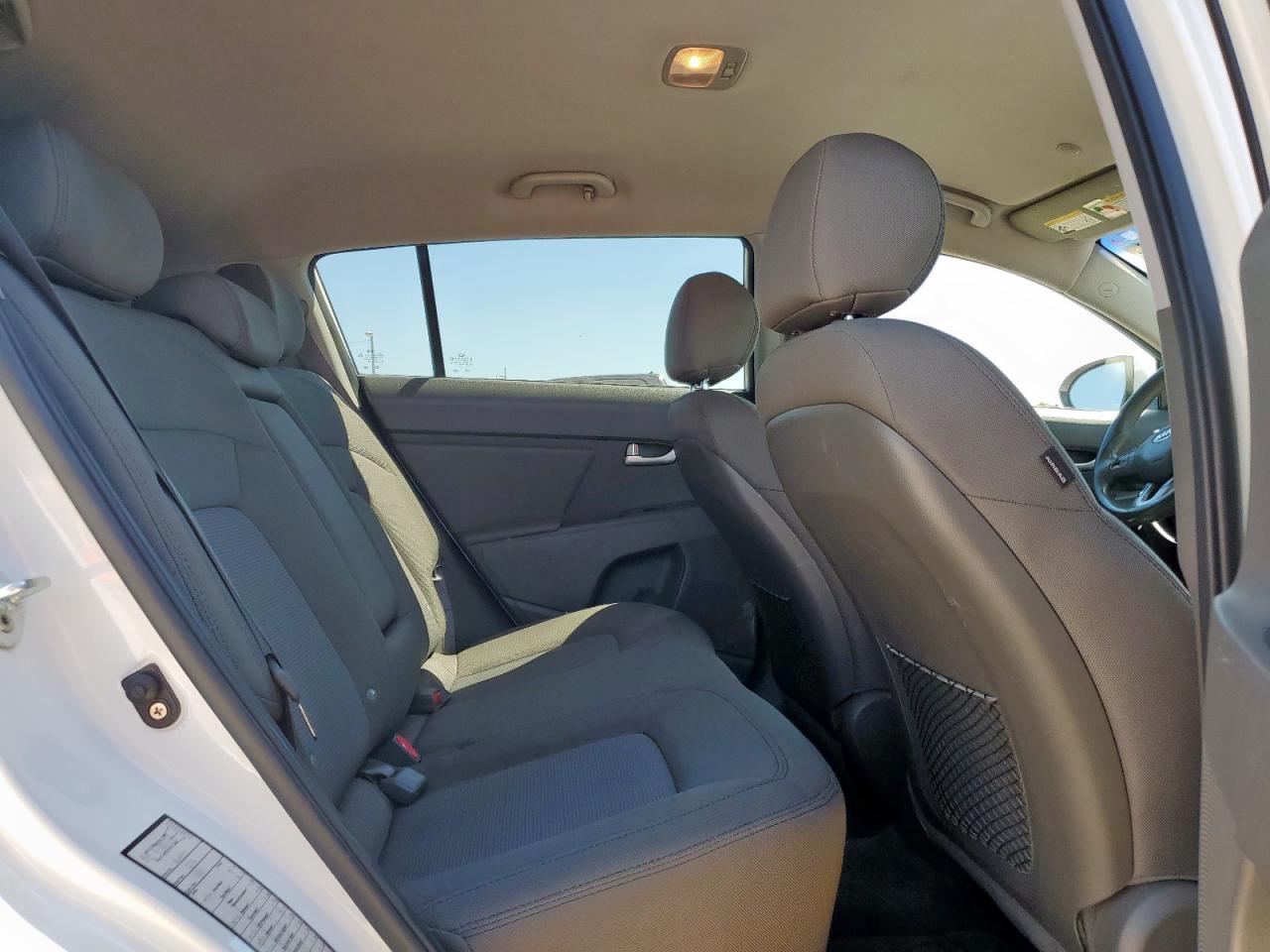 kndpb3ac3f7701859 KNDPB3AC3F7701859 2015 Kia Sportage Lx