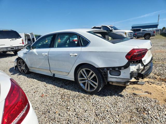  VOLKSWAGEN PASSAT 2017 White