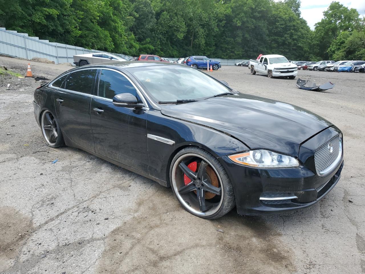 2011 Jaguar Xjl VIN: SAJWA2GB4BLV05648 Lot: 63400135