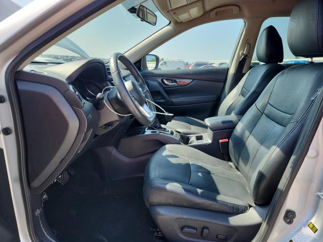  NISSAN ROGUE 2017 Srebrny