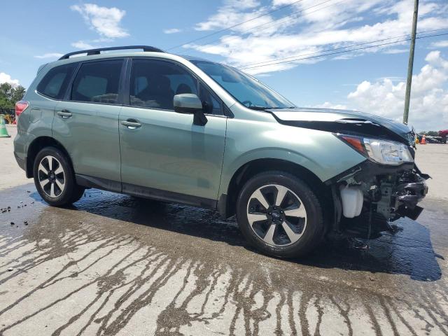  SUBARU FORESTER 2018 Зеленый