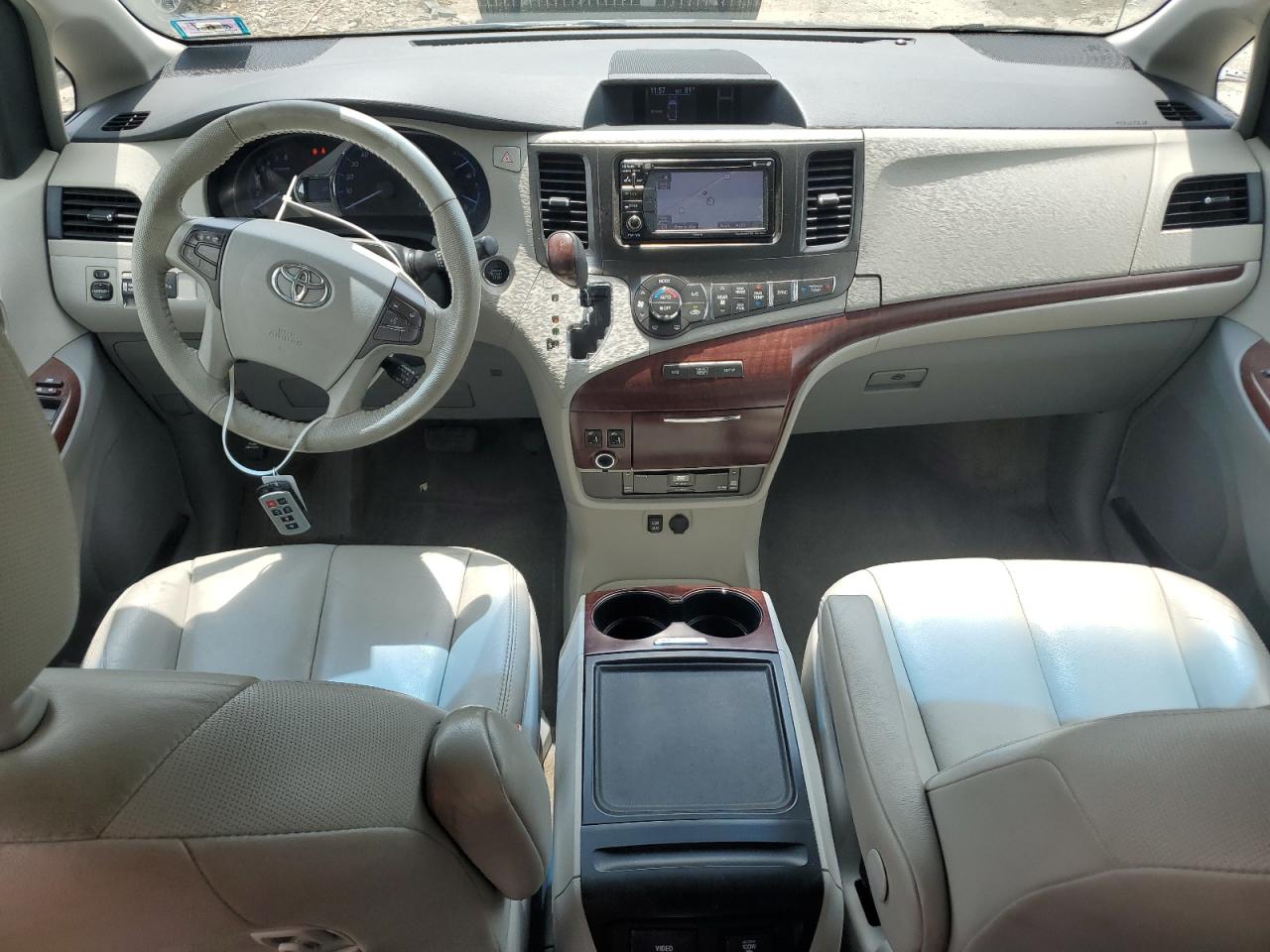2013 Toyota Sienna Xle VIN: 5TDYK3DC1DS376051 Lot: 65176025
