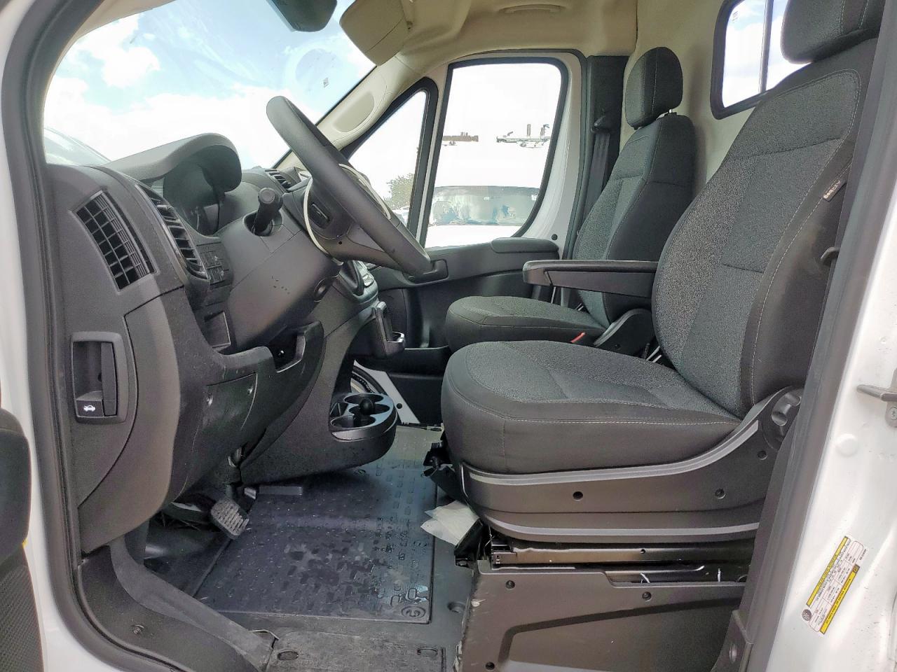 2024 Ram Promaster 2500 2500 High VIN: 3C6LRVDG3RE129403 Lot: 64597445
