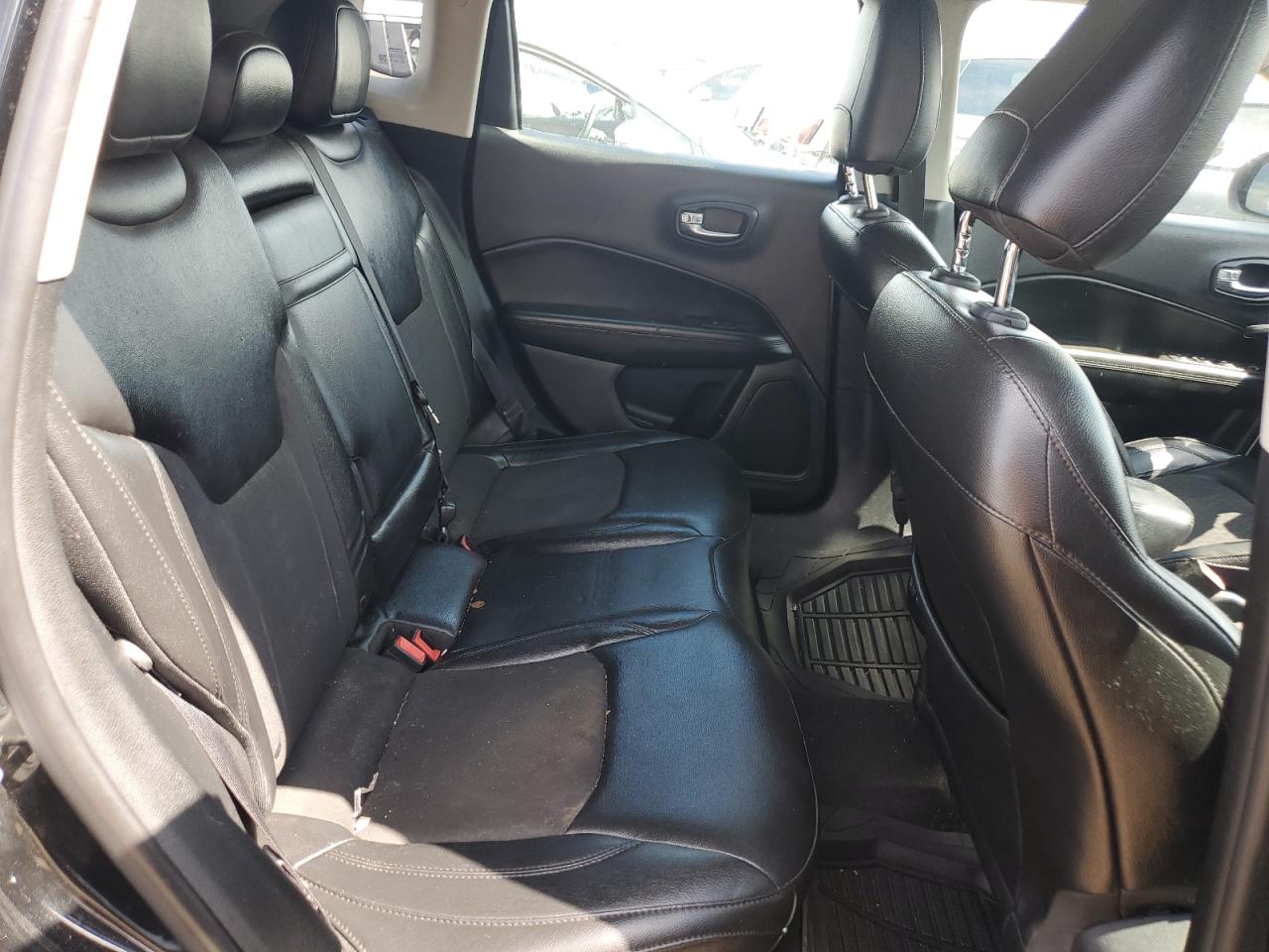 2018 Jeep Compass Latitude VIN: 3C4NJCBBXJT409520 Lot: 65459865