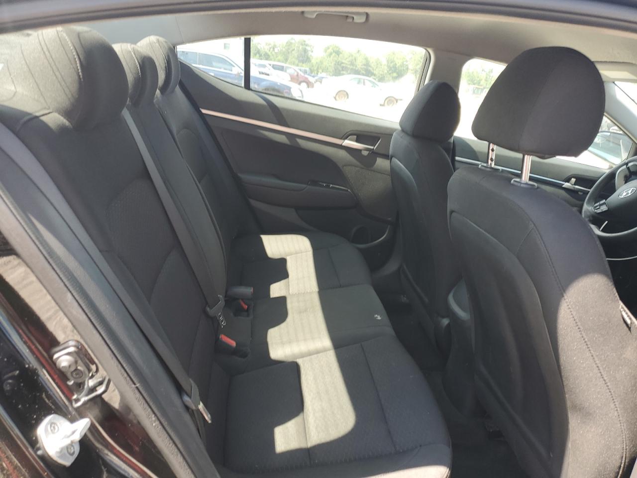 2019 Hyundai Elantra Se VIN: 5NPD74LF8KH470383 Lot: 62896075
