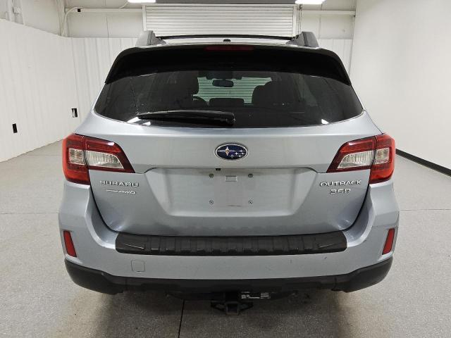  SUBARU OUTBACK 2015 Srebrny