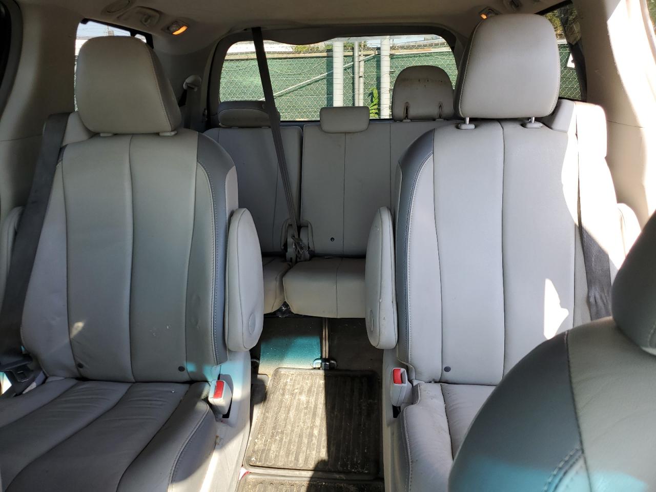 2013 Toyota Sienna Xle VIN: 5TDDK3DC6DS067383 Lot: 63749875