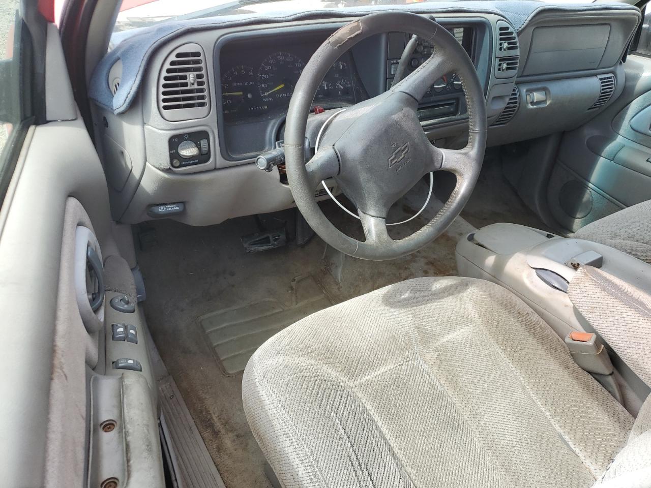 1998 Chevrolet Gmt-400 K1500 VIN: 1GCEK19R4WE137834 Lot: 64205595