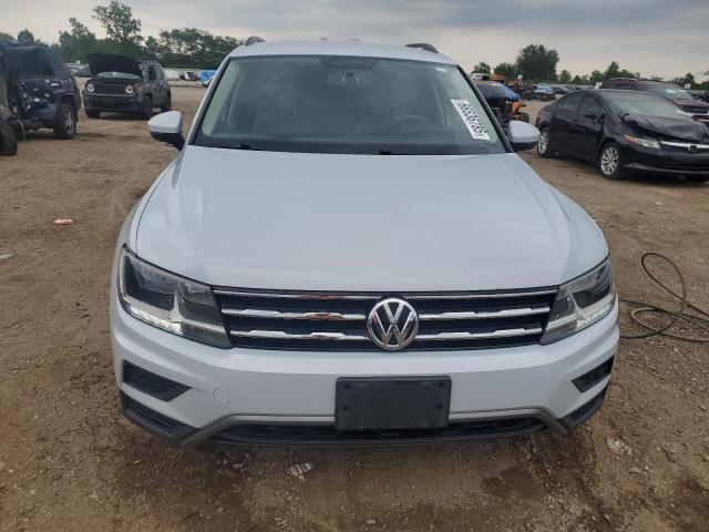  VOLKSWAGEN TIGUAN 2018 Серый