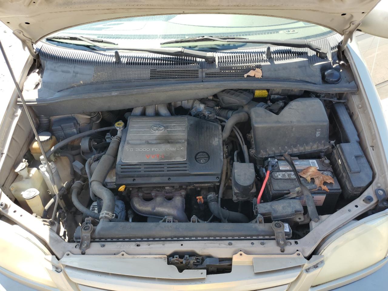 2002 Toyota Sienna Le VIN: 4T3ZF13C52U459251 Lot: 64275355