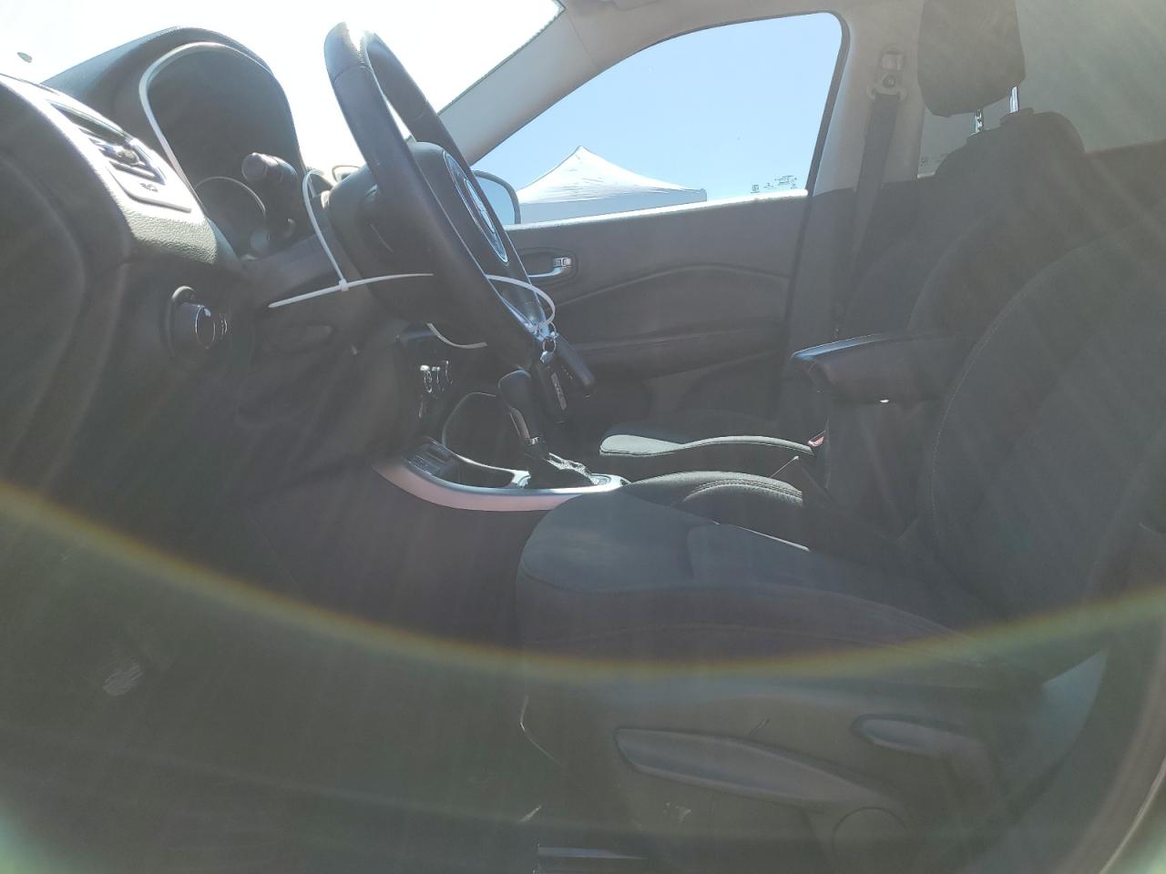 2017 Jeep Compass Sport VIN: 3C4NJCAB4HT629389 Lot: 65081995