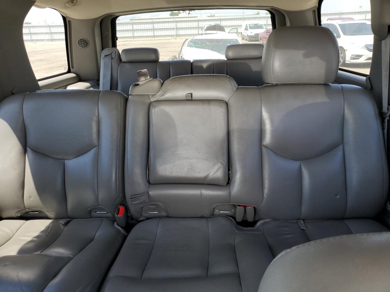 2004 Chevrolet Tahoe C1500 VIN: 1GNEC13T14R306061 Lot: 64892225