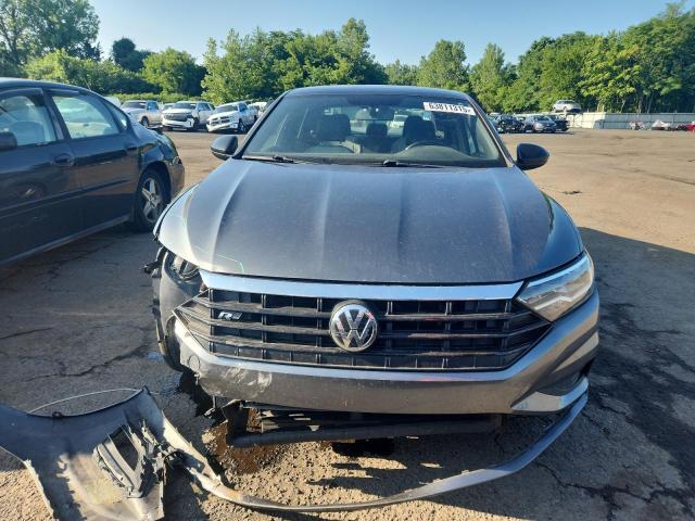  VOLKSWAGEN JETTA 2019 Srebrny