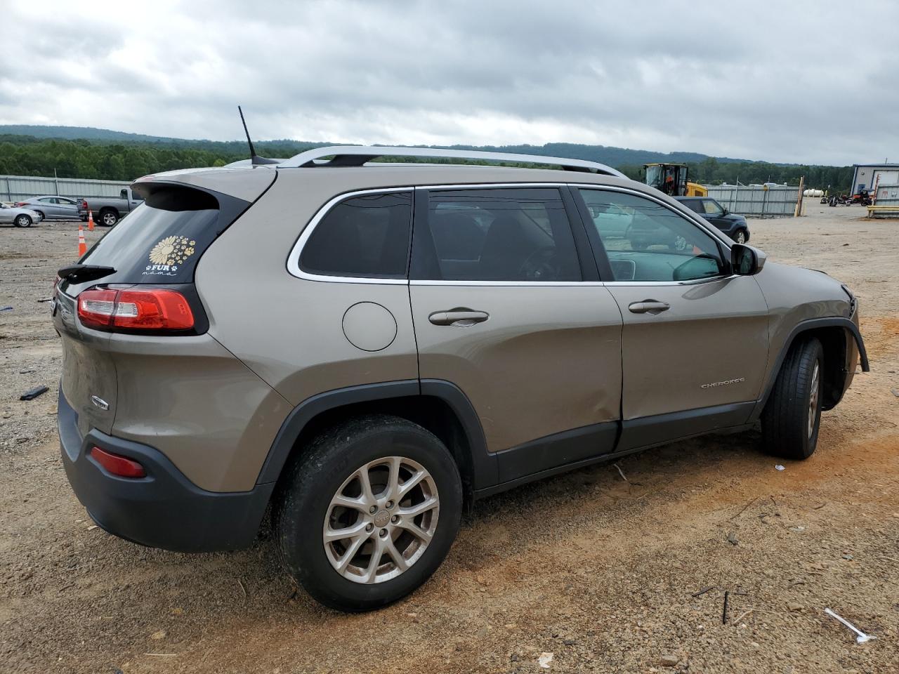2016 Jeep Cherokee Latitude VIN: 1C4PJMCB3GW296283 Lot: 64851125