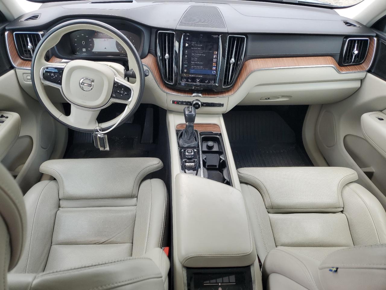 2019 Volvo Xc60 T5 Inscription VIN: LYV102DL4KB336079 Lot: 66725105