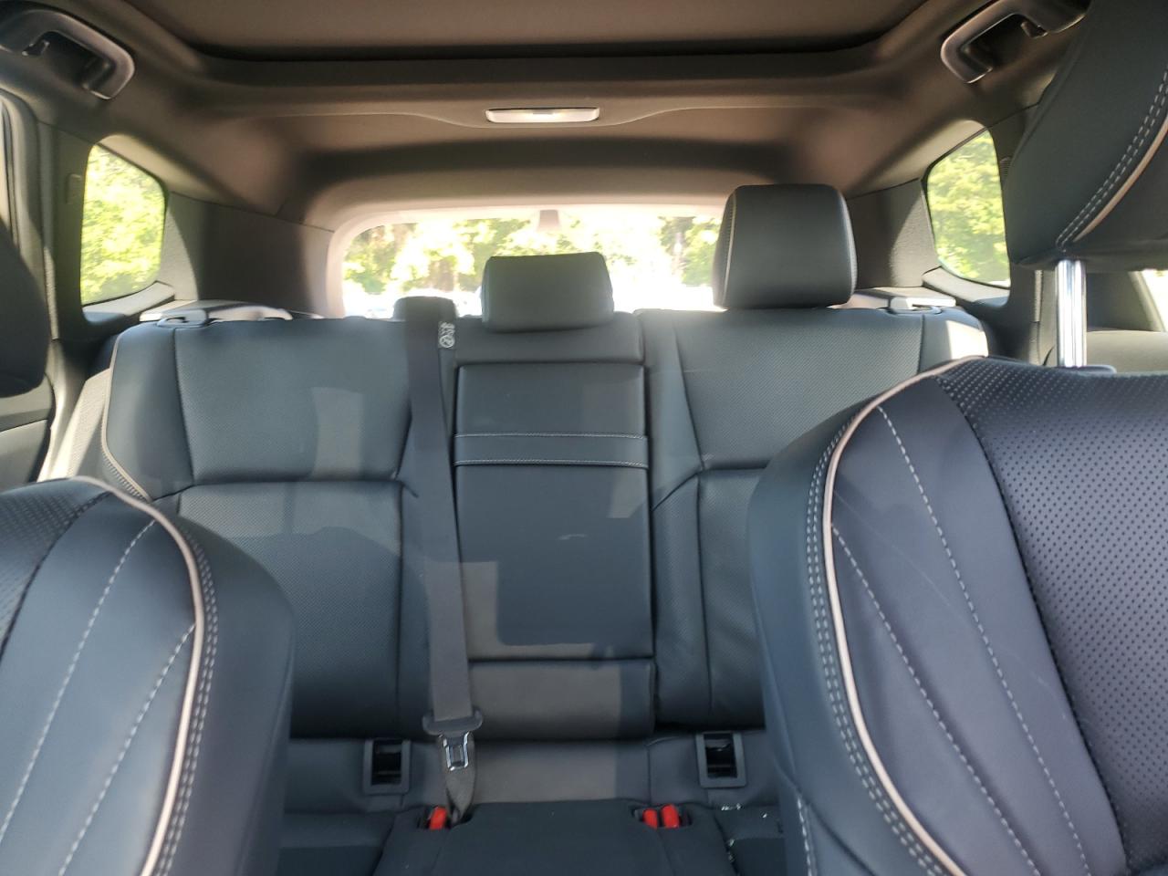 2025 Toyota Crown Signia Xle VIN: JTDACAAJ8S3001116 Lot: 64430365