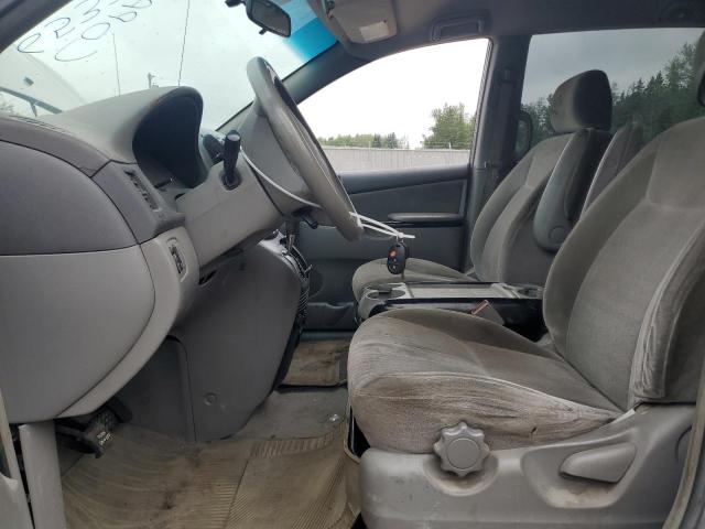 2004 TOYOTA SIENNA CE  