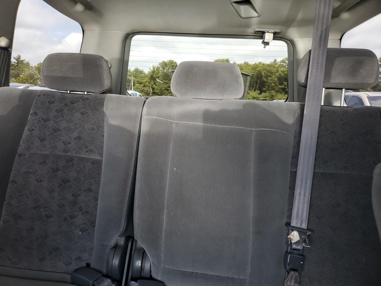 2004 Honda Pilot Lx VIN: 2HKYF18174H614881 Lot: 62088355