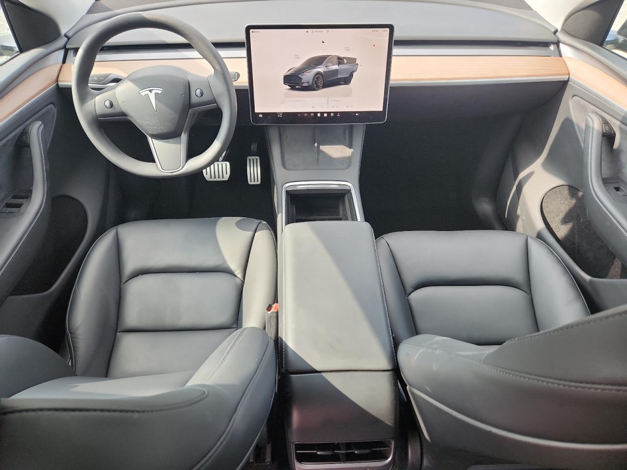 2024 Tesla Model Y VIN: 7SAYGDEF9RA322556 Lot: 64662035