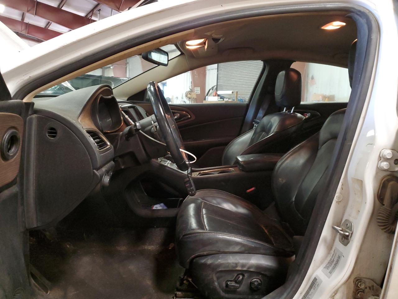 2016 Chrysler 200 C VIN: 1C3CCCEGXGN118327 Lot: 67087035