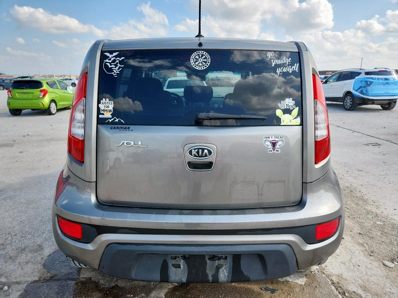 2012 Kia Soul + VIN: KNDJT2A6XC7403389 Lot: 64846395