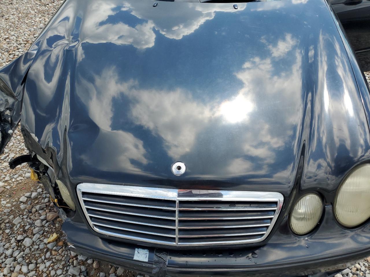 2003 Mercedes-Benz Clk 430 VIN: WDBLK70G33T138176 Lot: 62692225