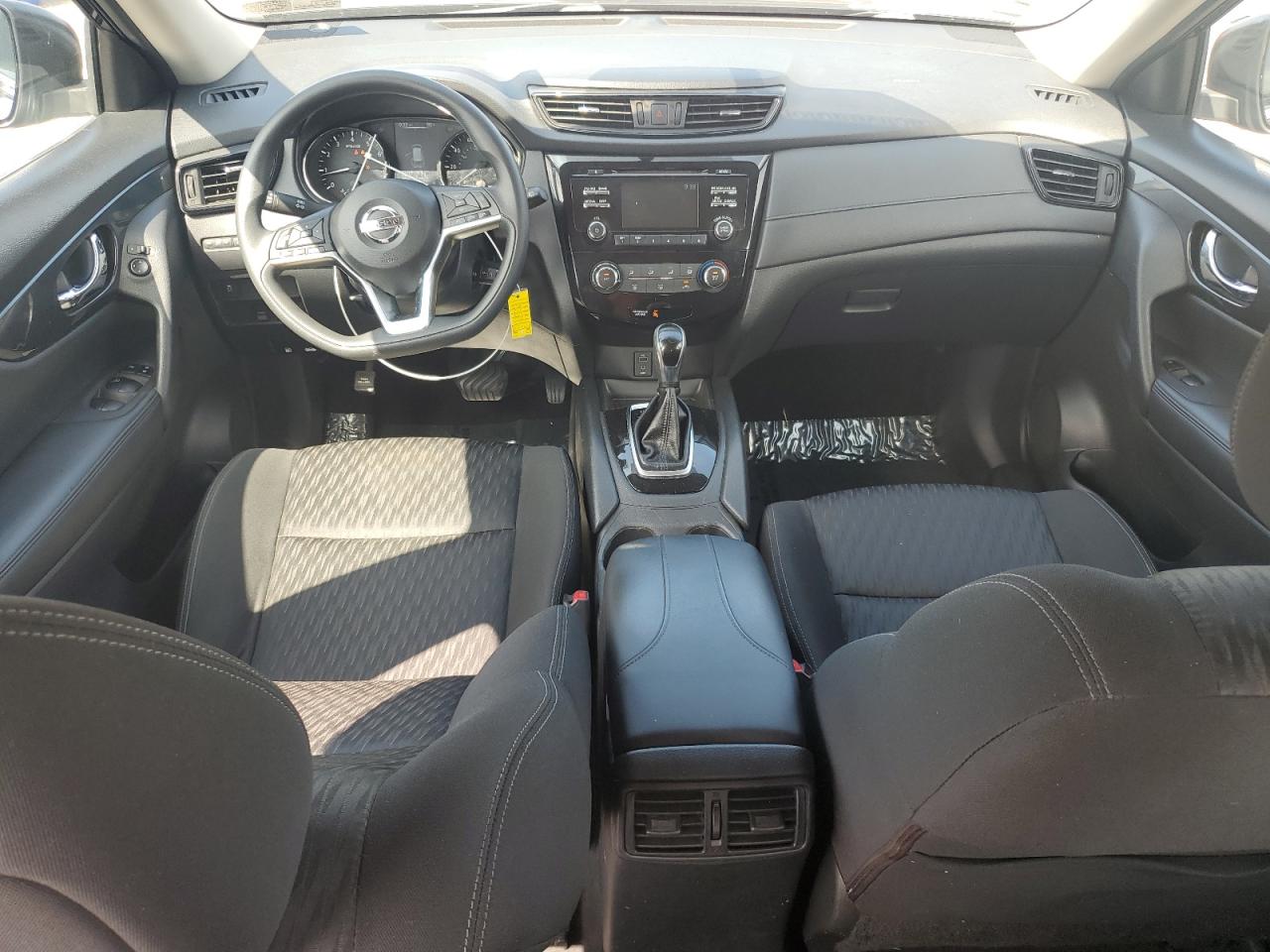 VIN: KNMAT2MV9HP537904 2017 NISSAN ROGUE