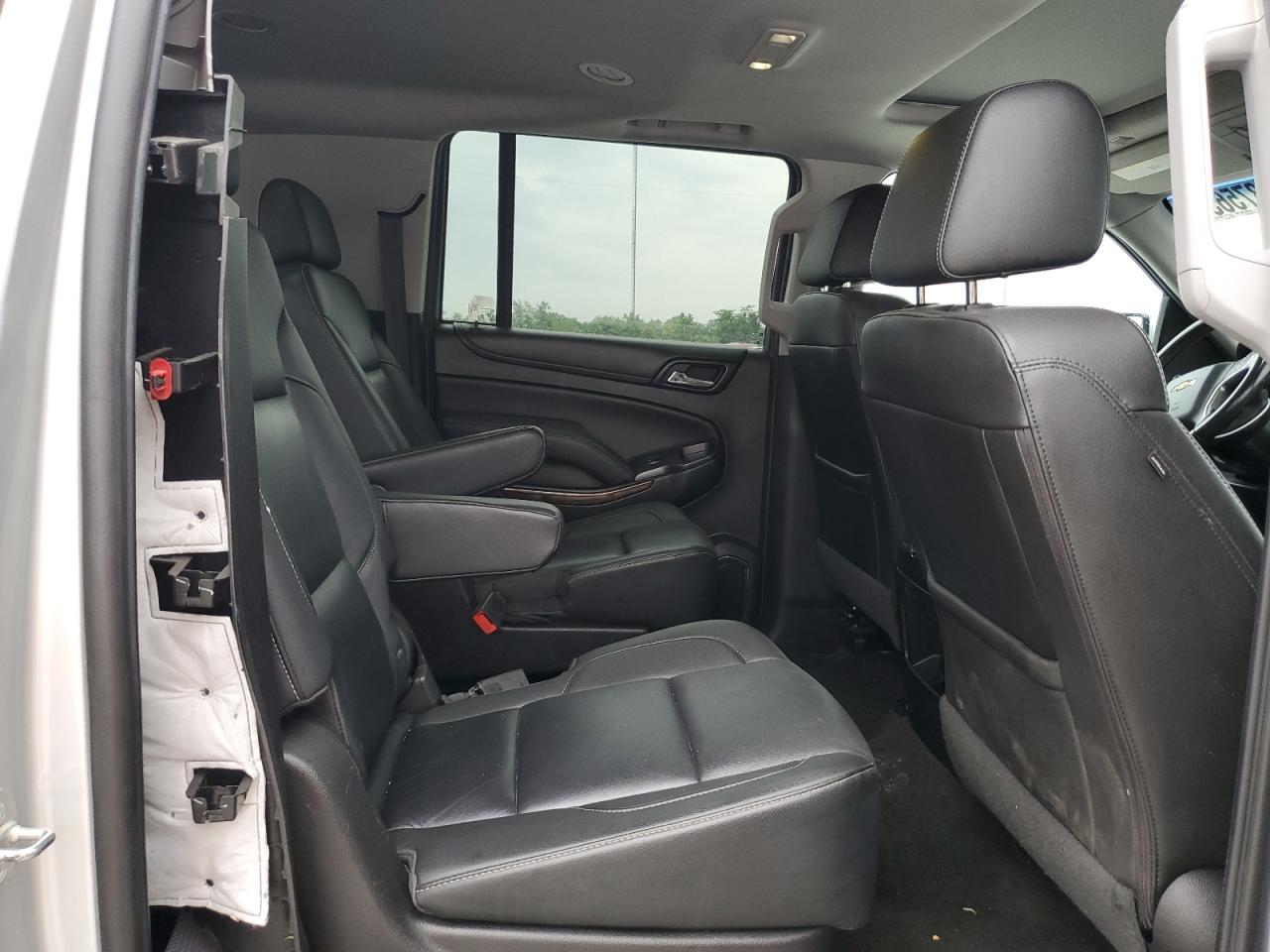 2018 Chevrolet Suburban K1500 Lt VIN: 1GNSKHKC0JR215844 Lot: 63756355