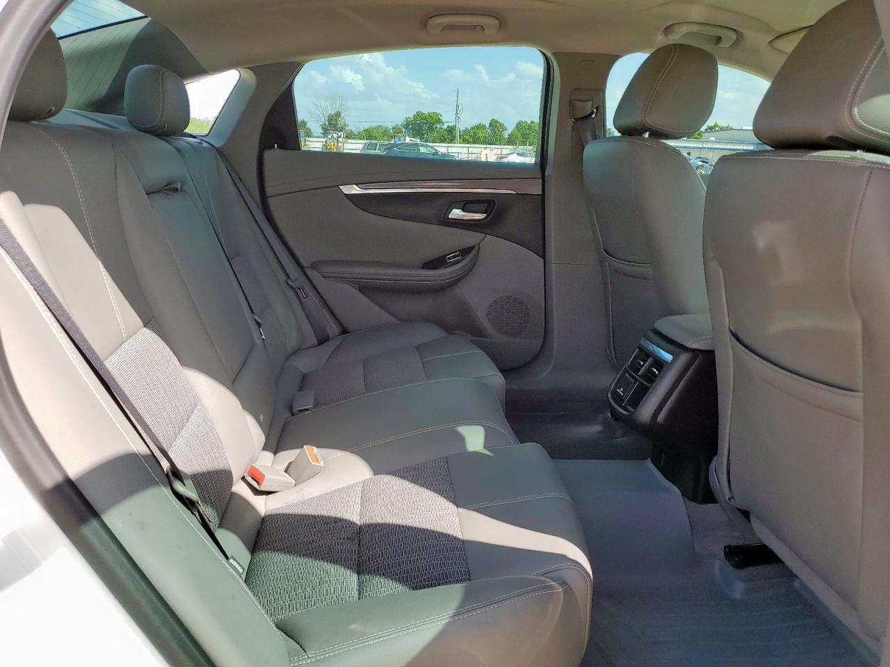 2018 Chevrolet Impala Lt VIN: 1G1105S30JU104435 Lot: 65092785