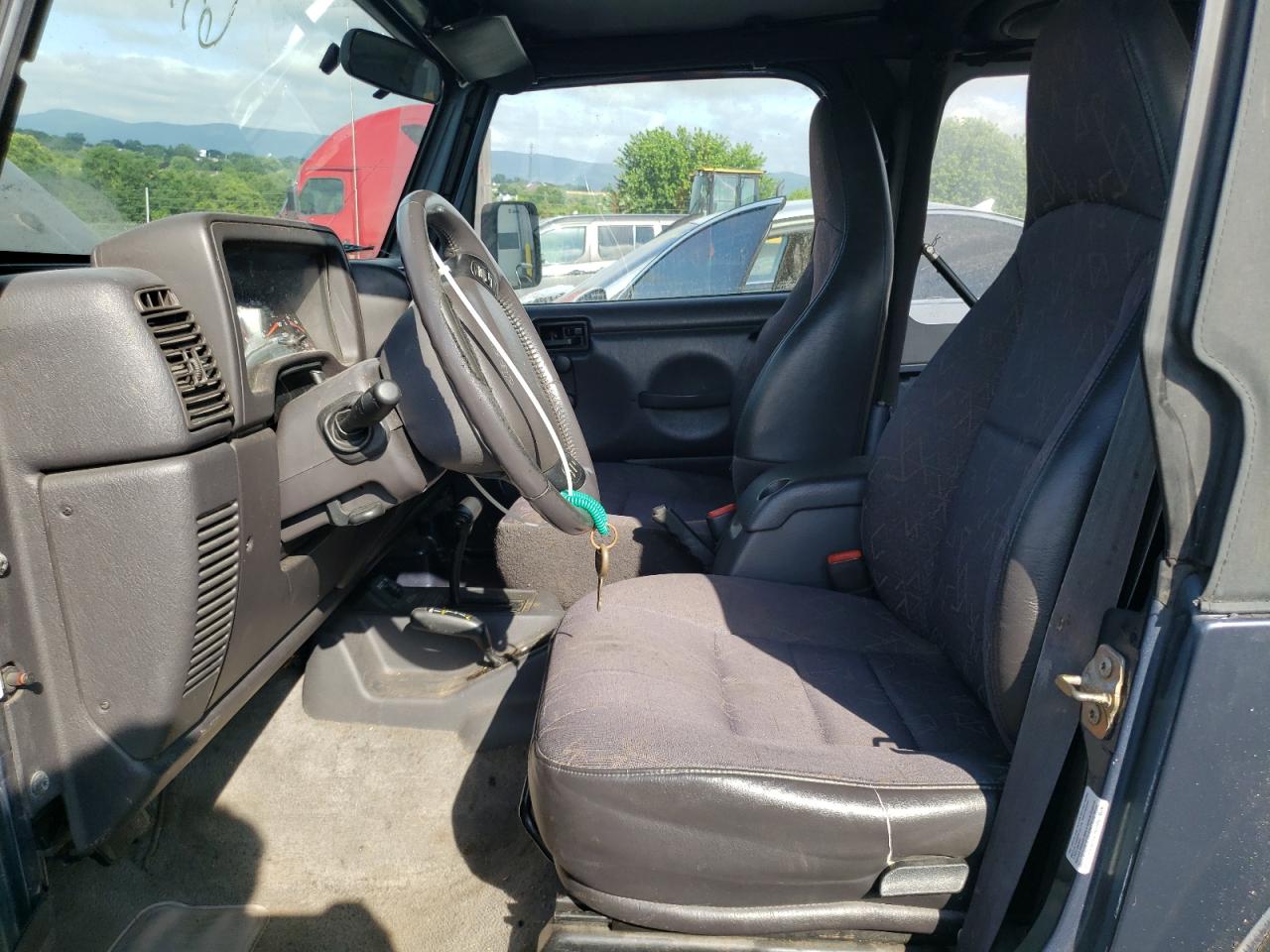 2002 Jeep Wrangler / Tj Sport VIN: 1J4FA49S02P734712 Lot: 63310225