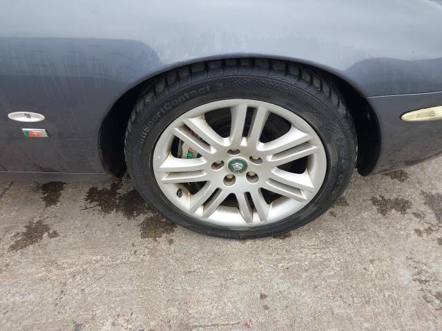 2002 JAGUAR XKR COUPE