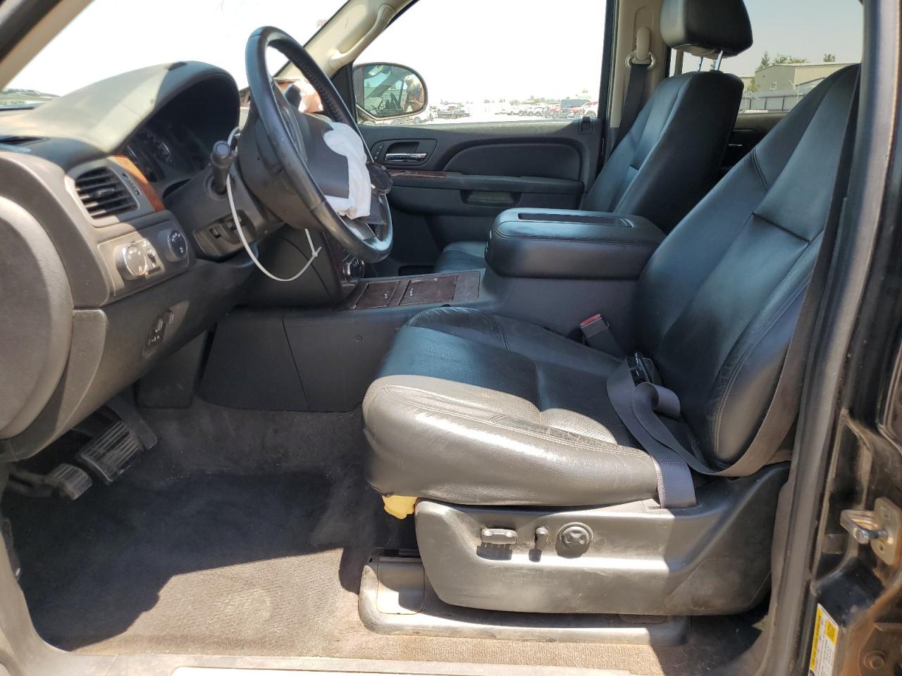 2011 Chevrolet Tahoe K1500 Ltz VIN: 1GNSKCE01BR198431 Lot: 63158585