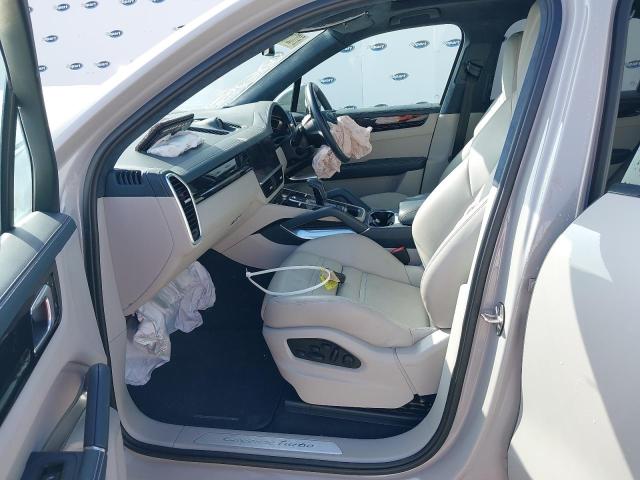 2022 PORSCHE CAYENNE V8