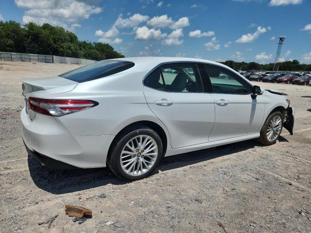  TOYOTA CAMRY 2018 Biały