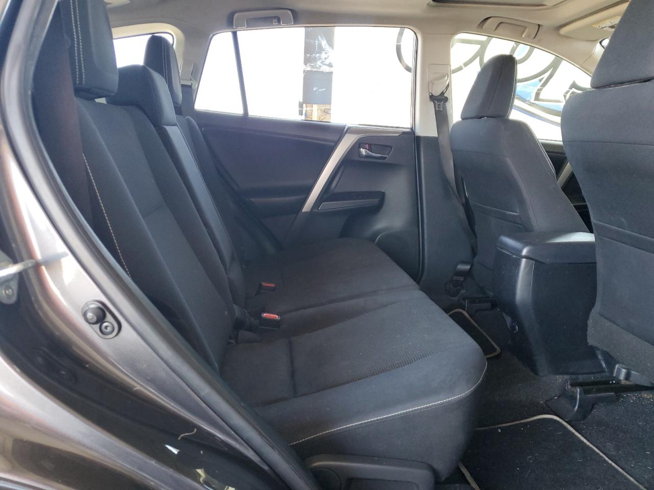 2017 Toyota Rav4 Xle VIN: JTMWFREV2HJ145578 Lot: 65425265