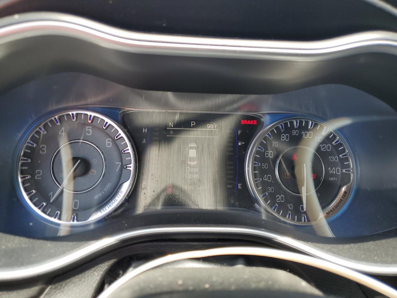 2015 Chrysler 200 Limited VIN: 1C3CCCAB2FN692154 Lot: 67216945