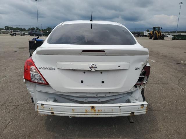  NISSAN VERSA 2019 Biały