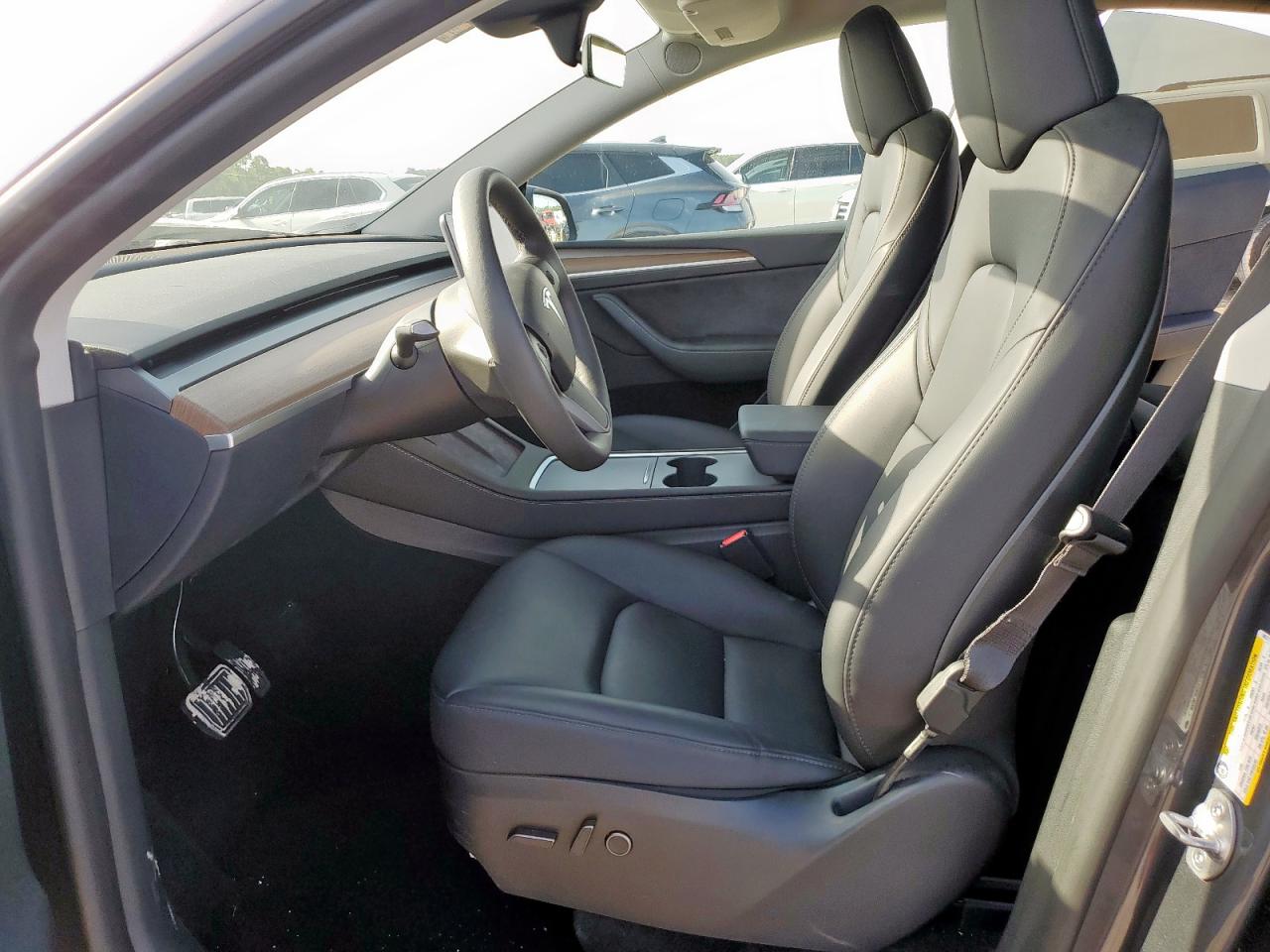 2023 Tesla Model Y VIN: 7SAYGDED6PF943171 Lot: 63863435