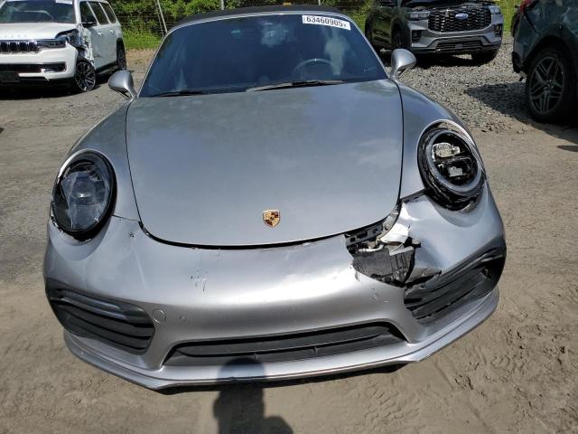  PORSCHE 911 2019 Srebrny