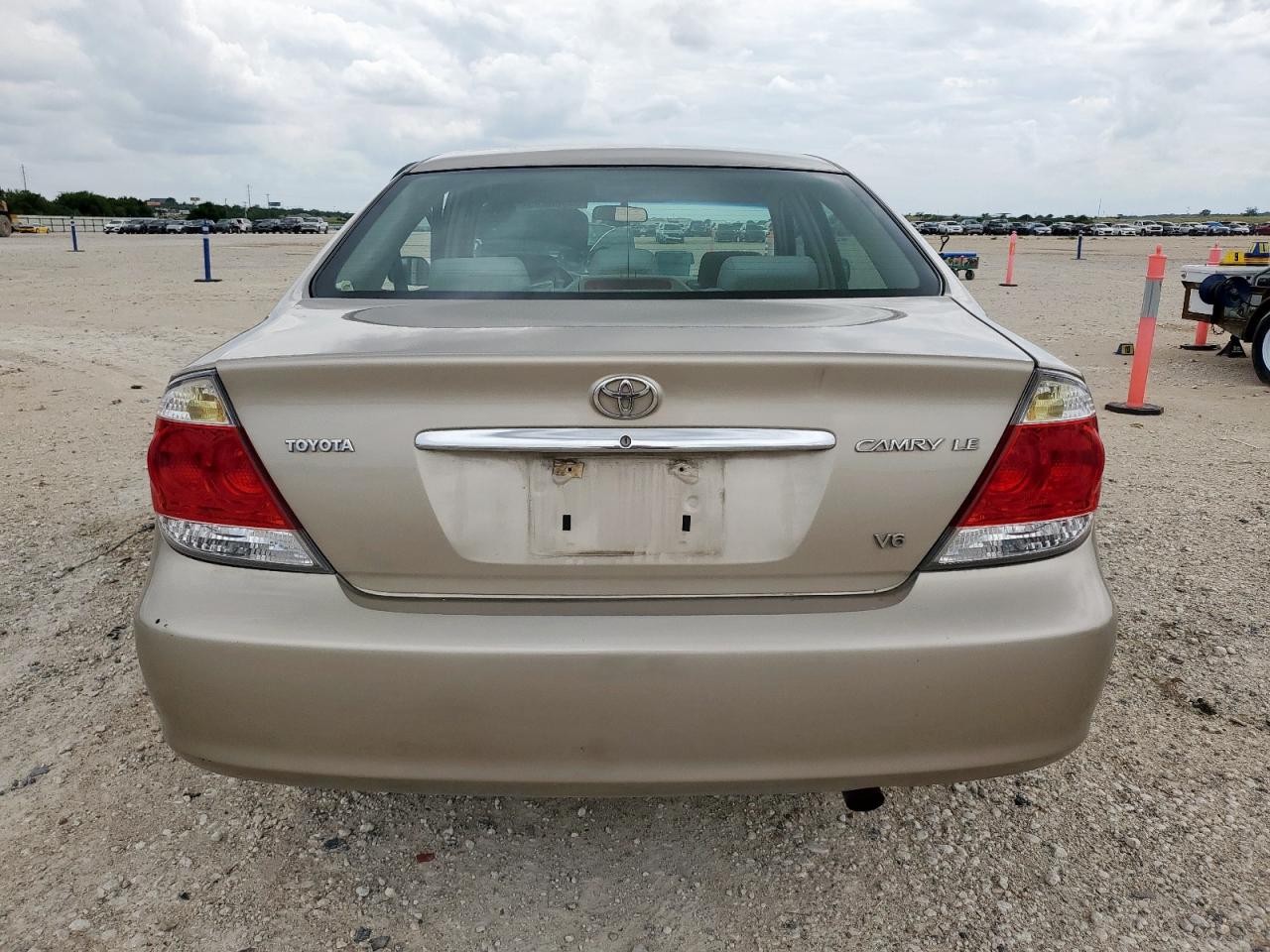 2005 Toyota Camry Le VIN: 4T1BF32K85U108367 Lot: 63588895