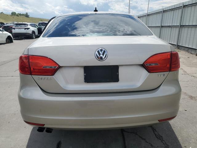  VOLKSWAGEN JETTA 2013 Кремовый