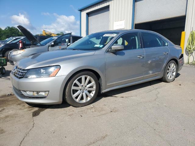  VOLKSWAGEN PASSAT 2012 Srebrny