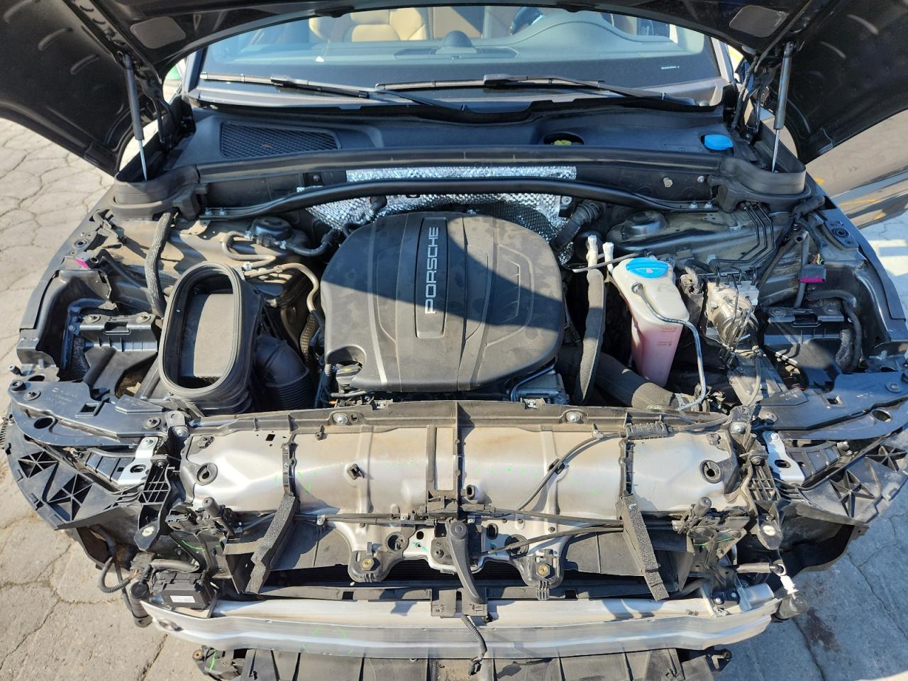 2018 Porsche Macan VIN: WP1AA2A51JLB12215 Lot: 62803345