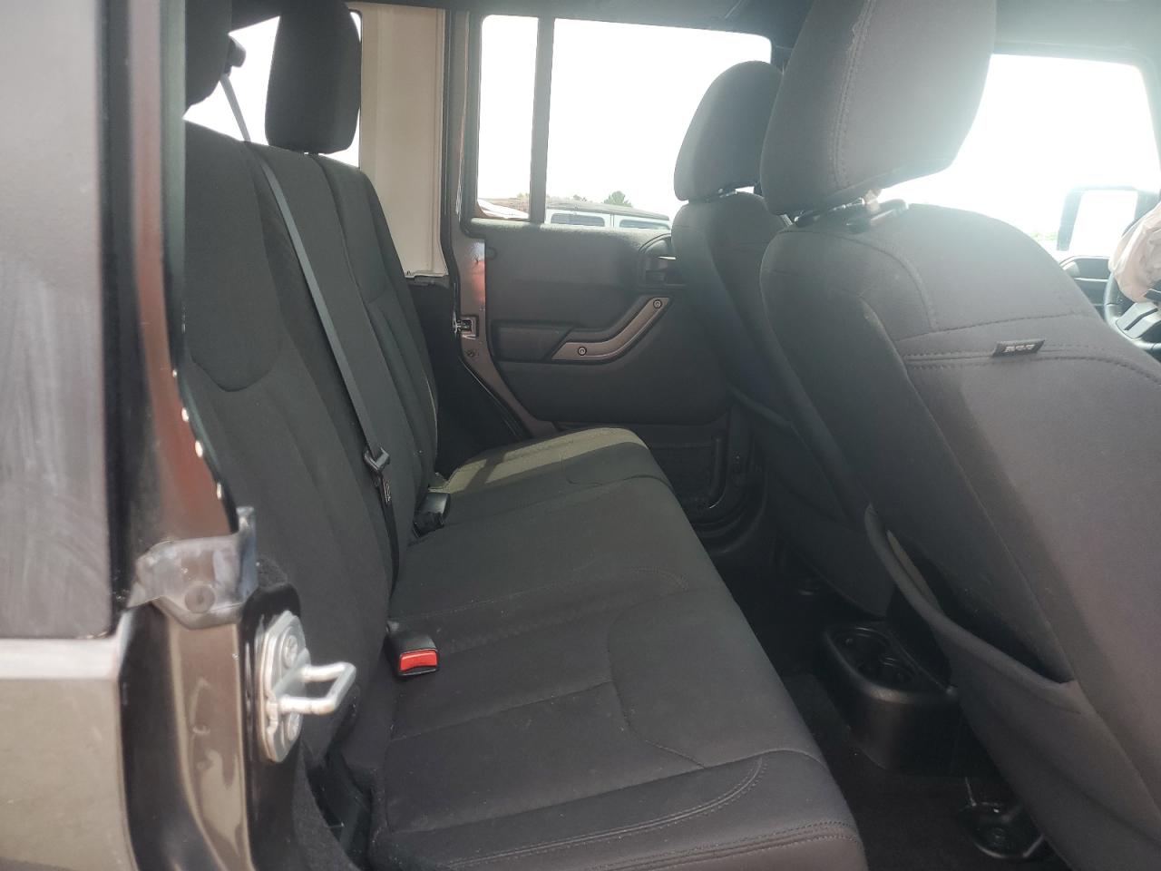 1c4hjwdg2hl733512 1C4HJWDG2HL733512 2017 Jeep Wrangler Unlimited Sport