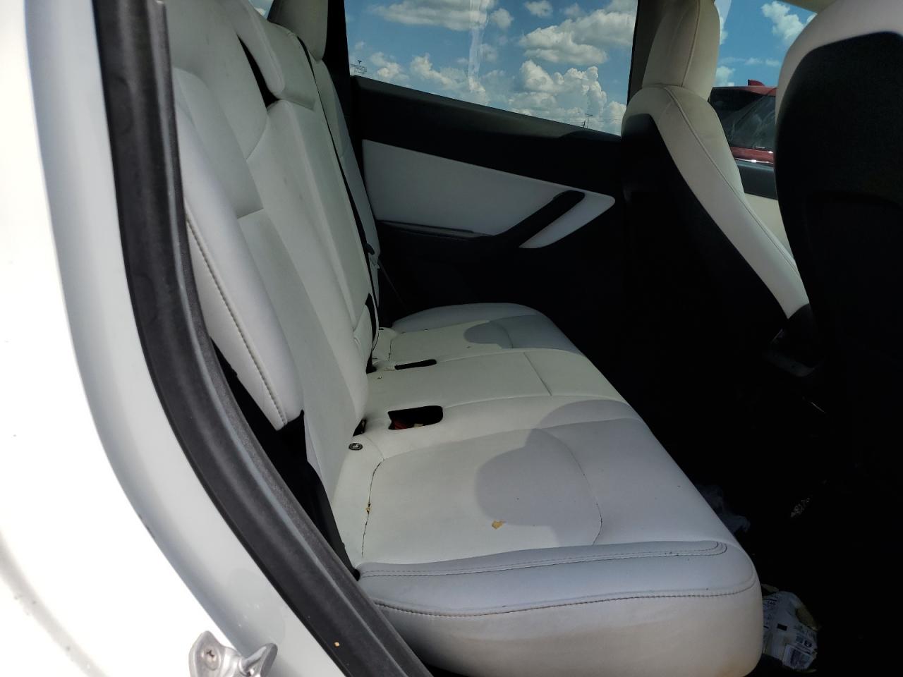 2020 Tesla Model Y VIN: 5YJYGDEE1LF032858 Lot: 63493515