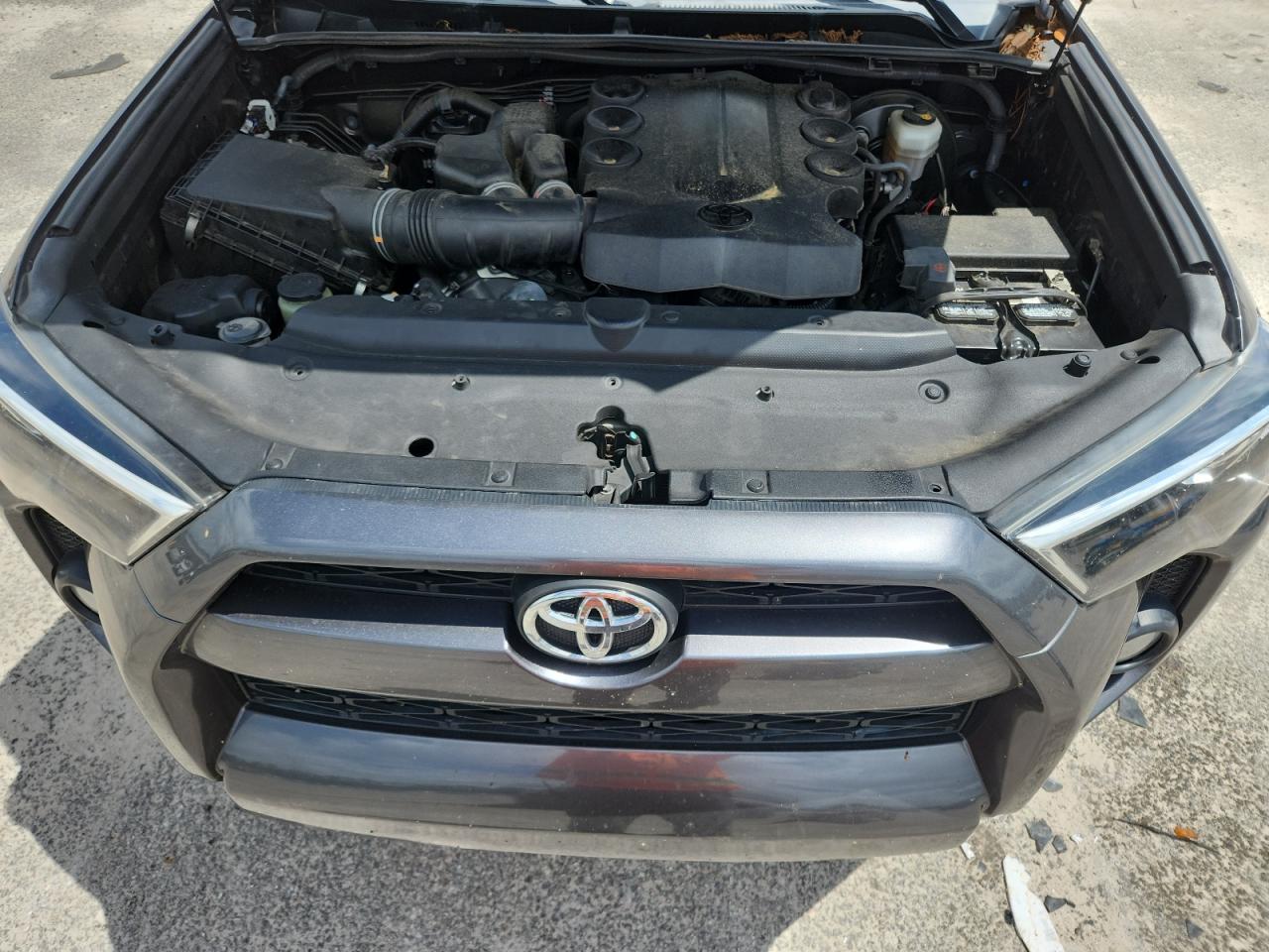 2018 Toyota 4Runner Sr5 VIN: JTEZU5JR5J5165466 Lot: 63244085
