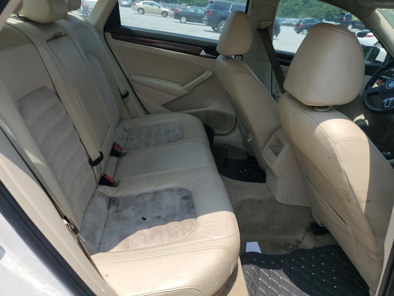 2012 Volkswagen Passat Sel VIN: 1VWCP7A36CC004466 Lot: 64264125